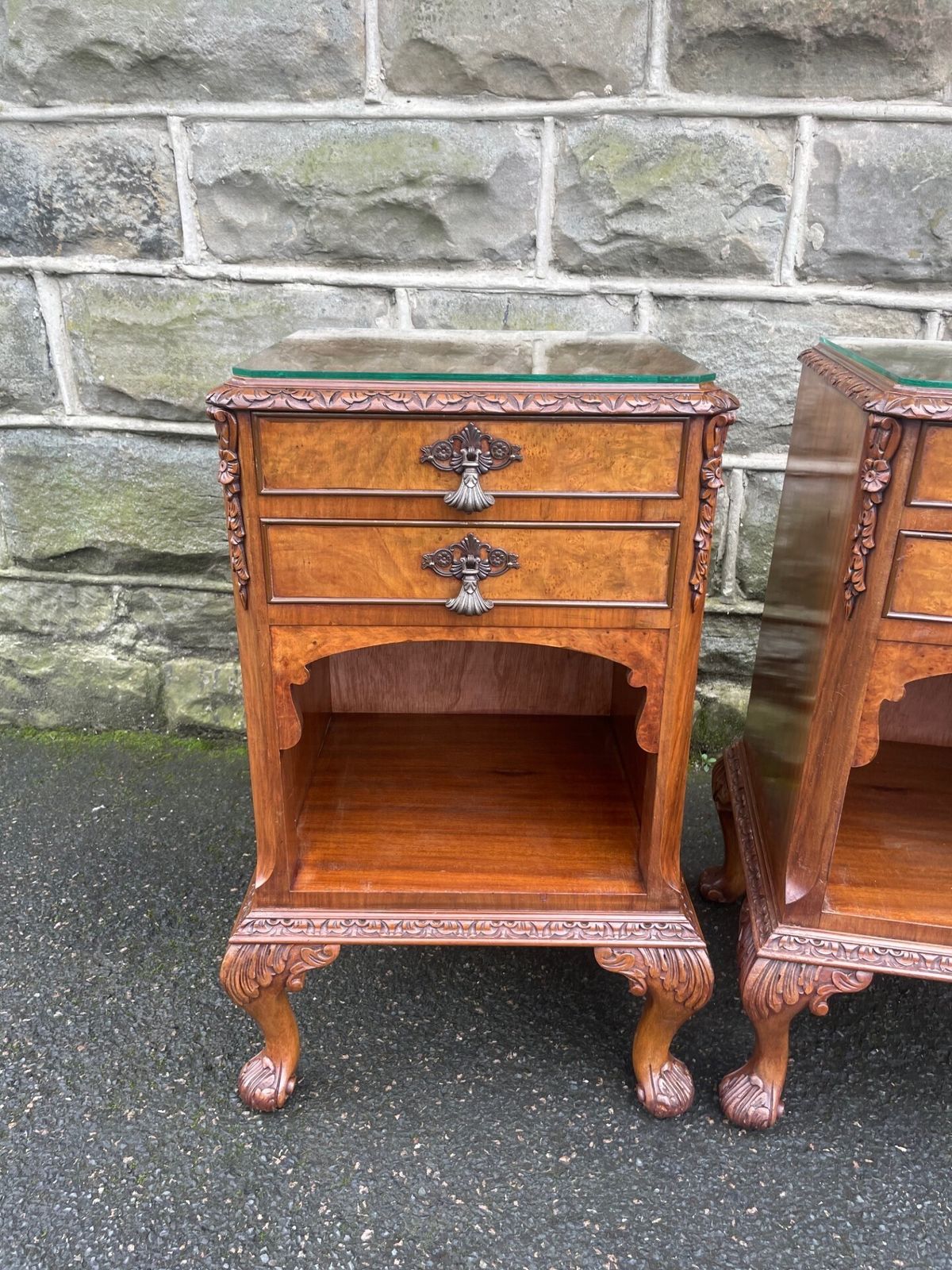 920.0 Pair Antique Burr Walnut Bedside Cabinets photo