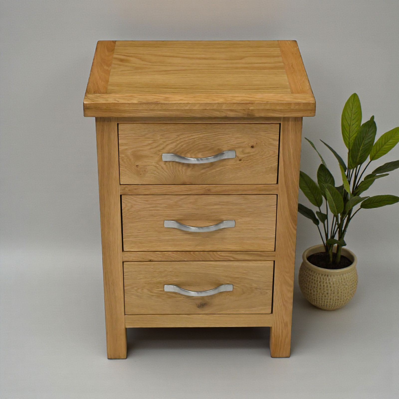 Small Light Oak Bedside Chest Of Drawers Free Uk Delivery*