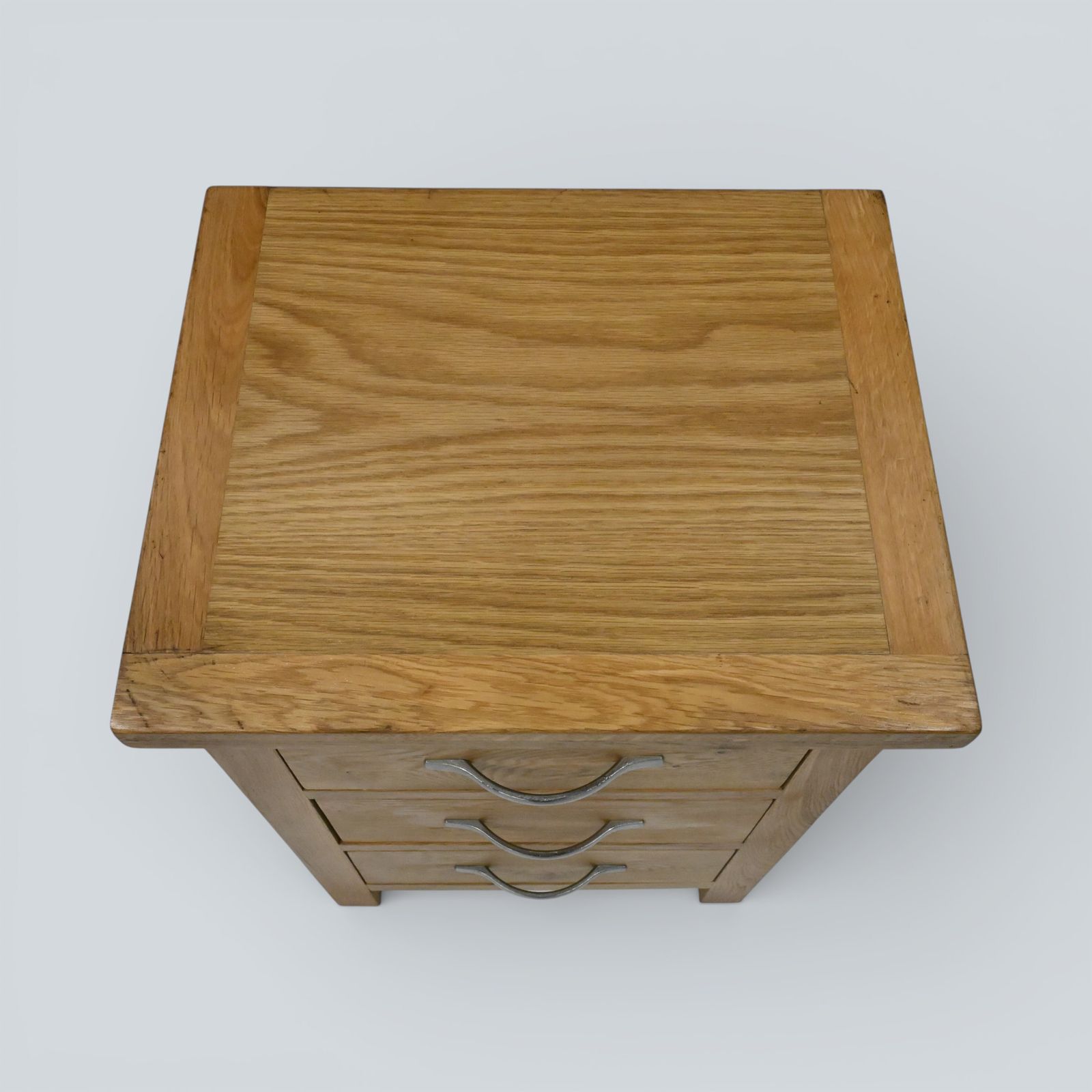 photo furniture Small Light Oak Bedside Chest Of Drawers Free Uk Delivery*