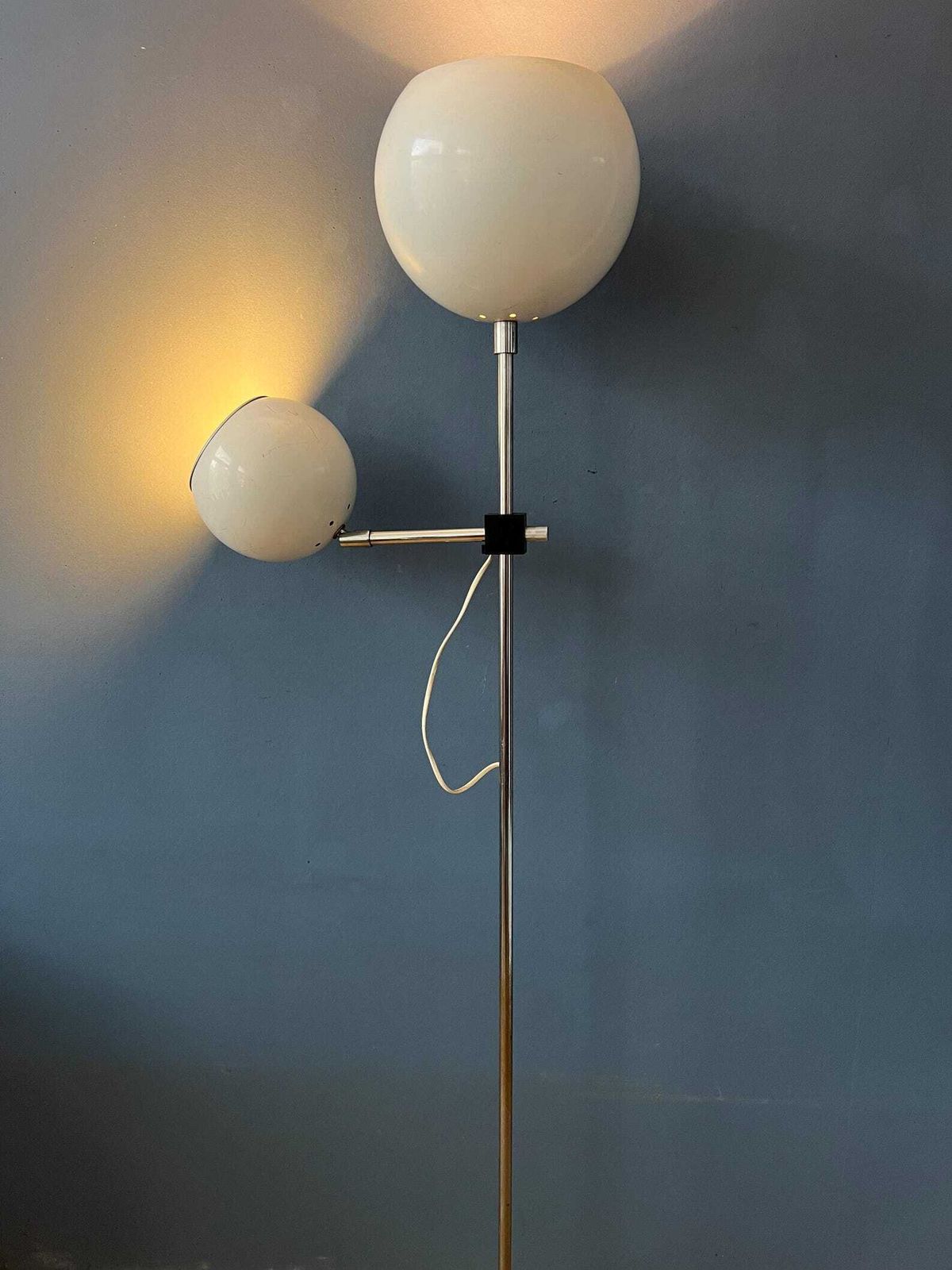 Witte Mid Century Space Age Eyeball Vloerlamp