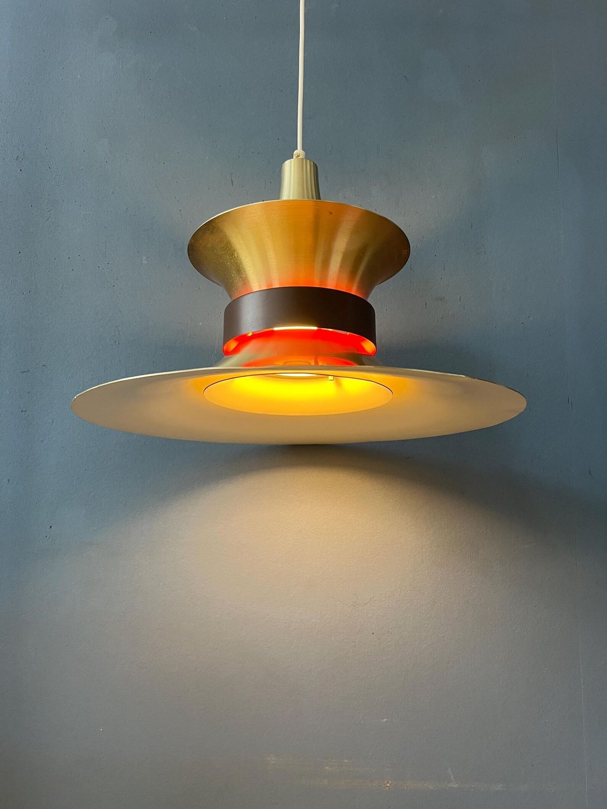 Grote Vliegende Schotel Ufo Hanglamp Met Oranje Licht
