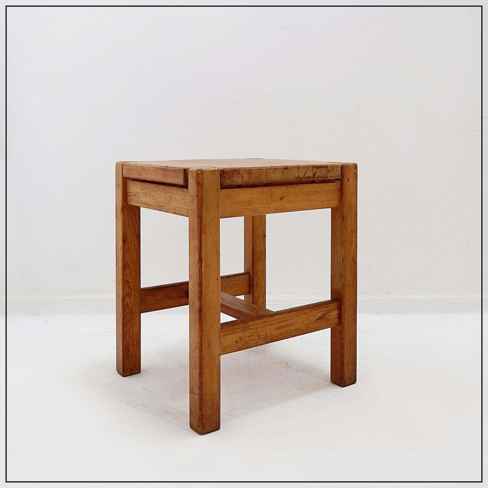 photo furniture Mid Century “Hongisto” Stool Attr. To Ilmari Tapiovaara For Laukaan Puu