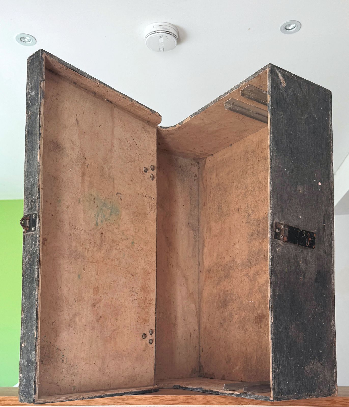 Vintage Large Hand Painted Wooden Builders Box   Head & Son, Hoxton St., London photo for sale