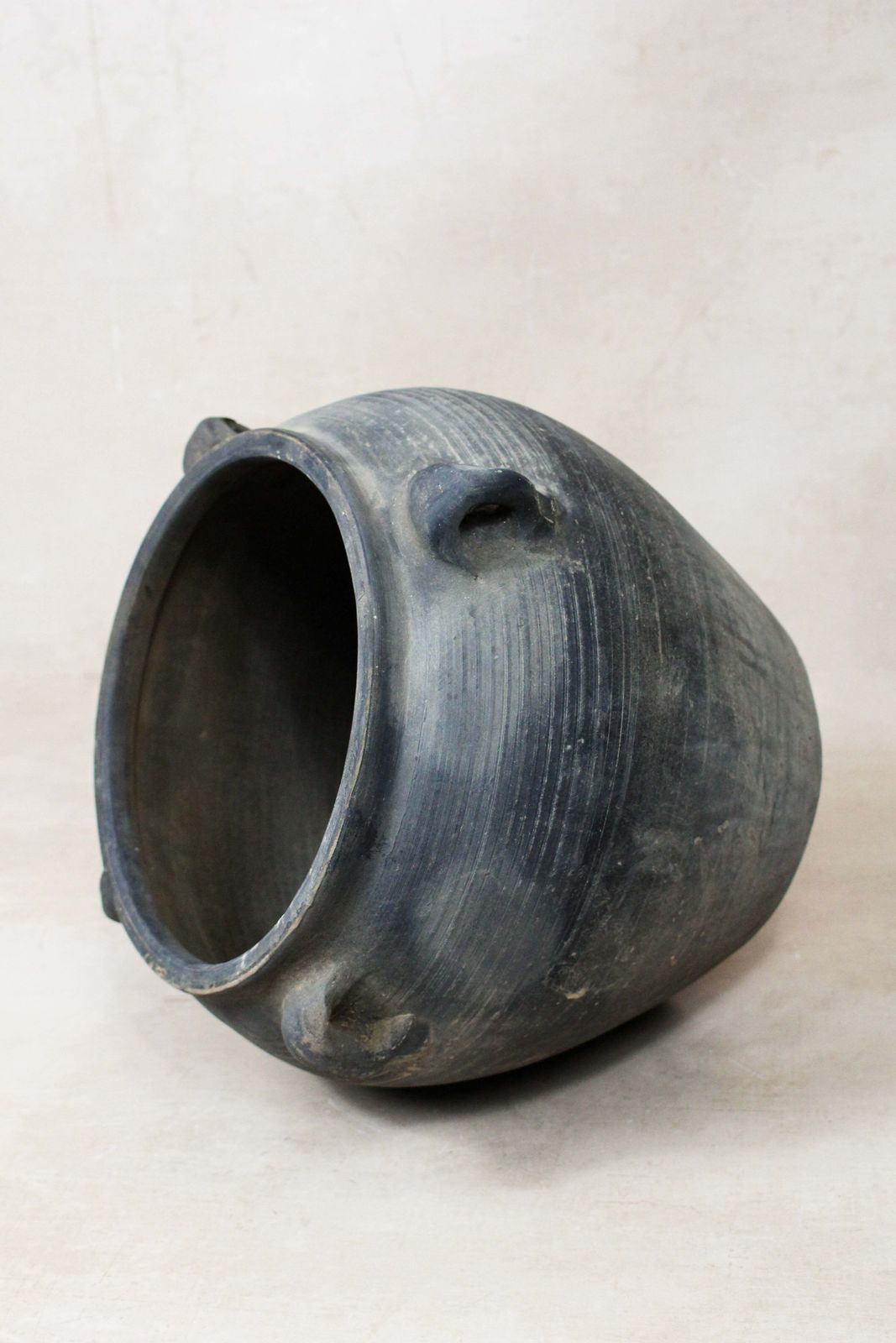 Vintage Dark Pot With Ears   E4.29 photo Home Decor
