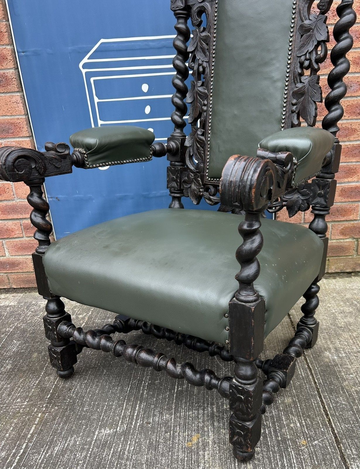 Antique Oak Gothic Green Man Carved Barley Twist Throne Leather Armchair photo vintage