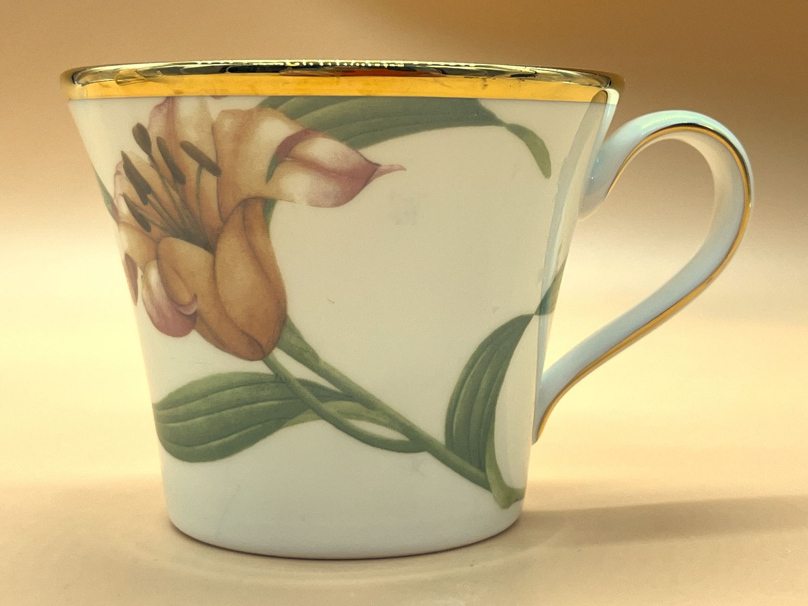 Wedgwood China Enchanted Garden Design Tea Cup & Saucer Duo. photo 75.0