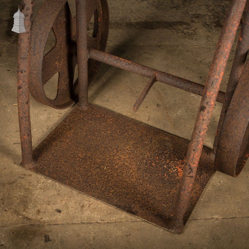 photo vintage Double Cylinder Trolley, Tubular Steel