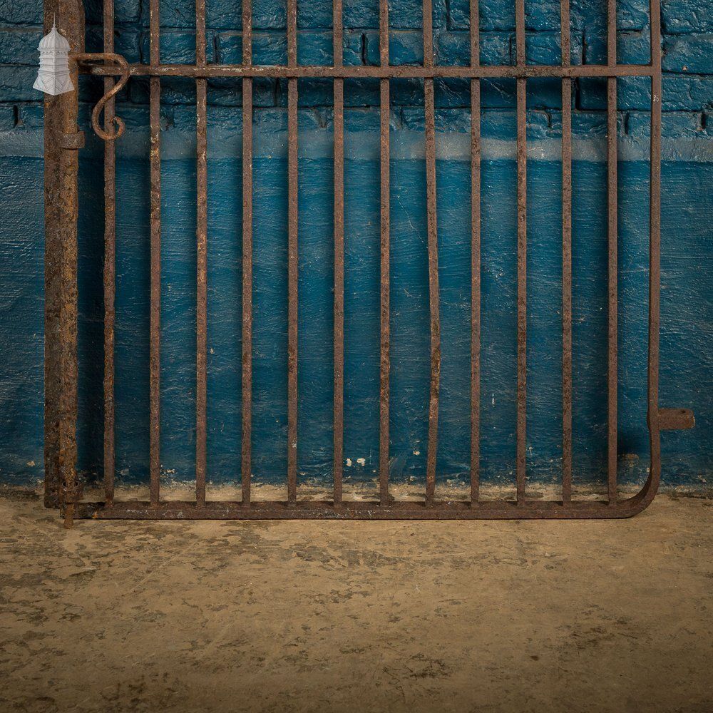 Metal Pedestrian Gate photo 454.0