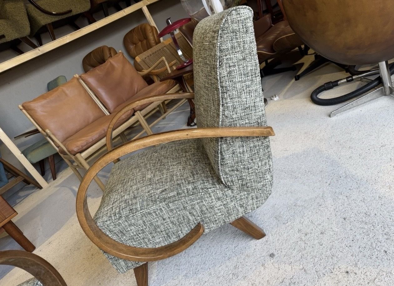Furniture Pair Of Jindrich Halabala Armchairs, Art Deco photo