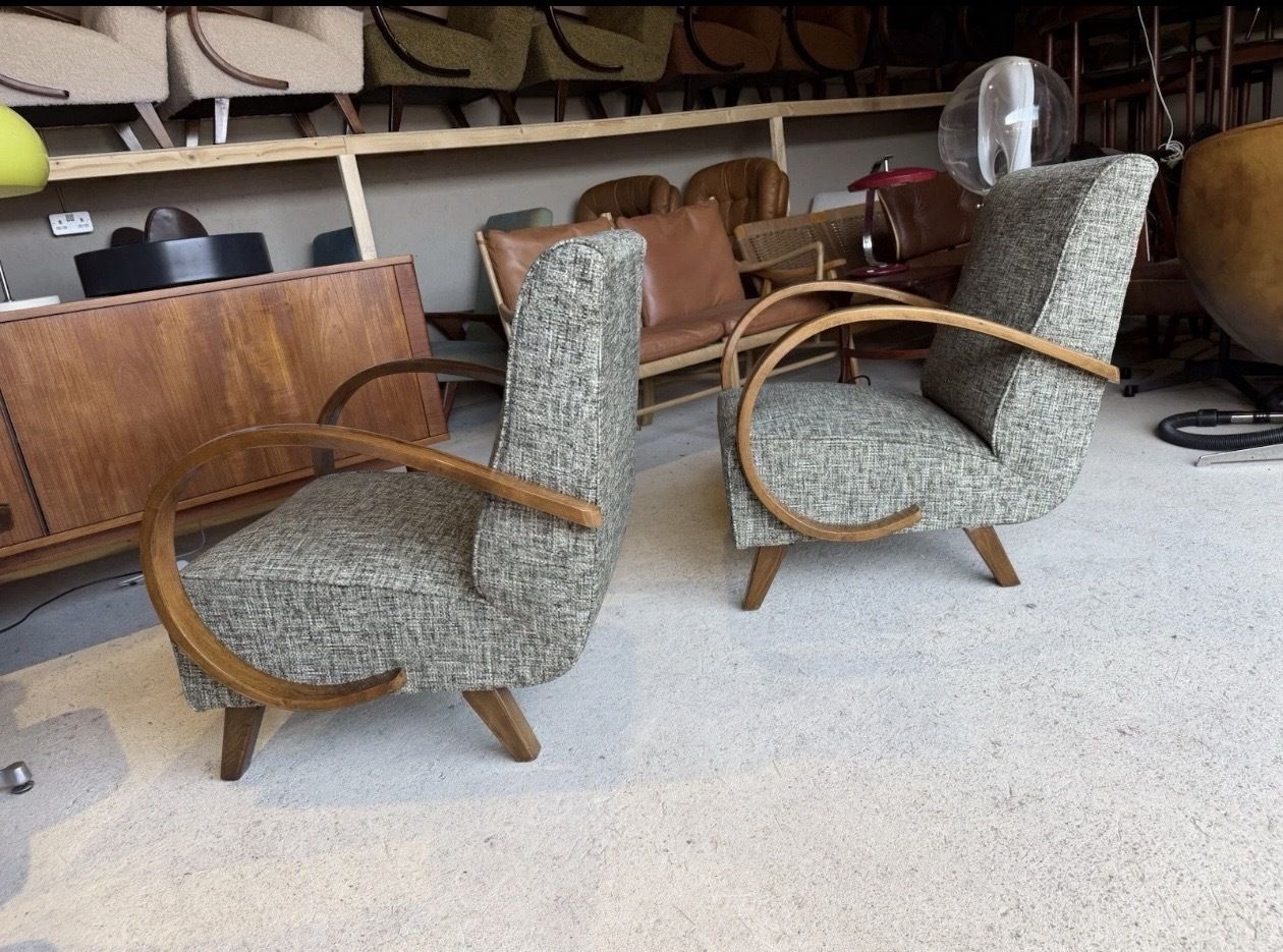 1985.0 Pair Of Jindrich Halabala Armchairs, Art Deco photo