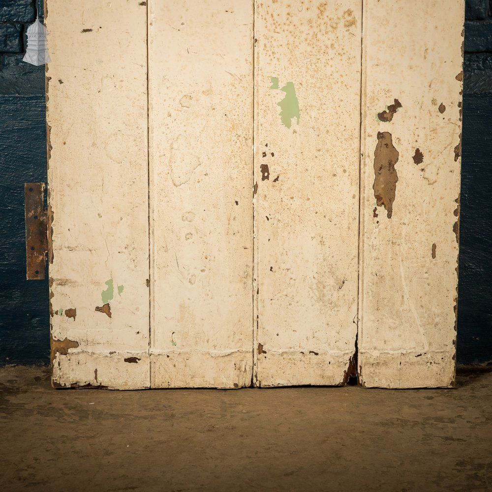 photo furniture Reclaimed Cottage Door, Plank & Ledge