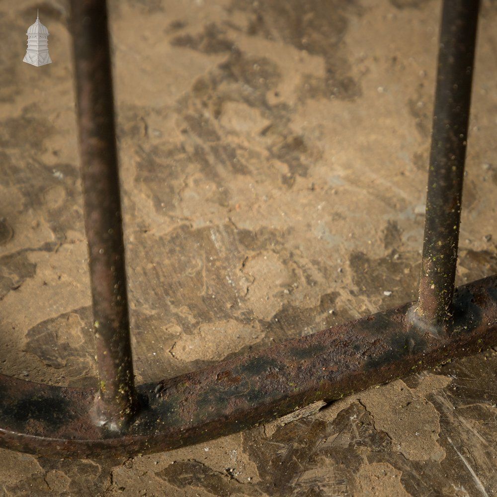 photo vintage Antique 'Nursery' Fireguard, Wrought Iron