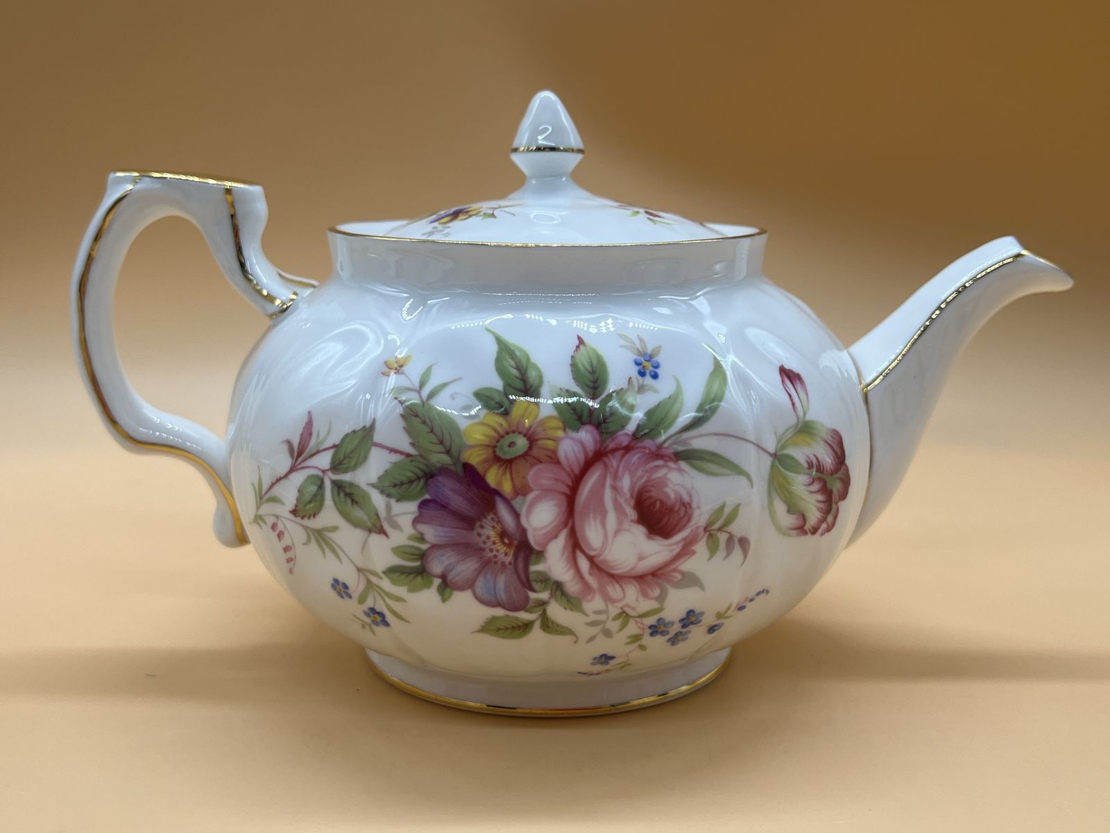 Vintage Aynsley China Howard's Spray Design Crocus Shape Tea Set For 2. Teapot, 2 Trios, Creamer & Sugar. photo vinterior