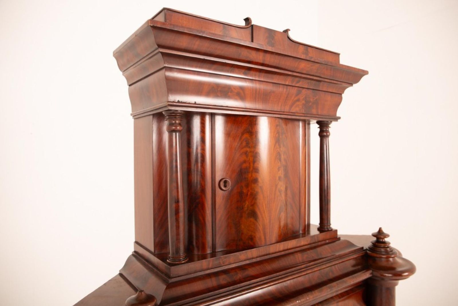 Biedermeier Corner Cabinet Flame Mahogany Bookshelf 1860. photo 1795.0