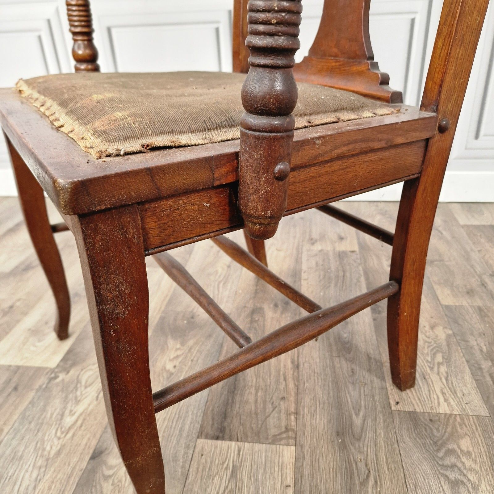 photo vintage Antique High Back Armchair Turned Chair Arts & Crafts Carver Art Nouveau