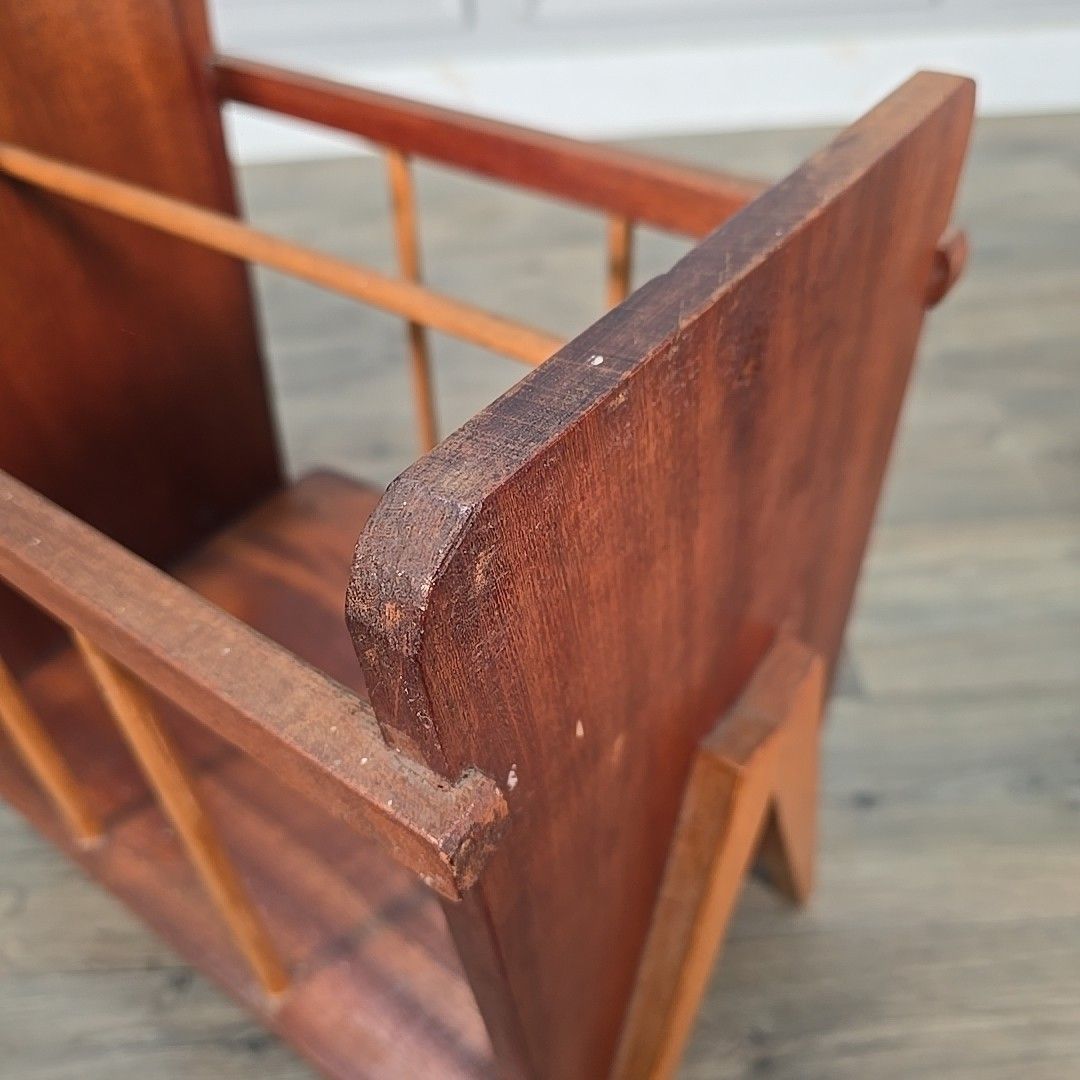 Vintage Wooden Magazine Rack – Mid Century Splayed Leg Design Paper Holder Retro photo vintage