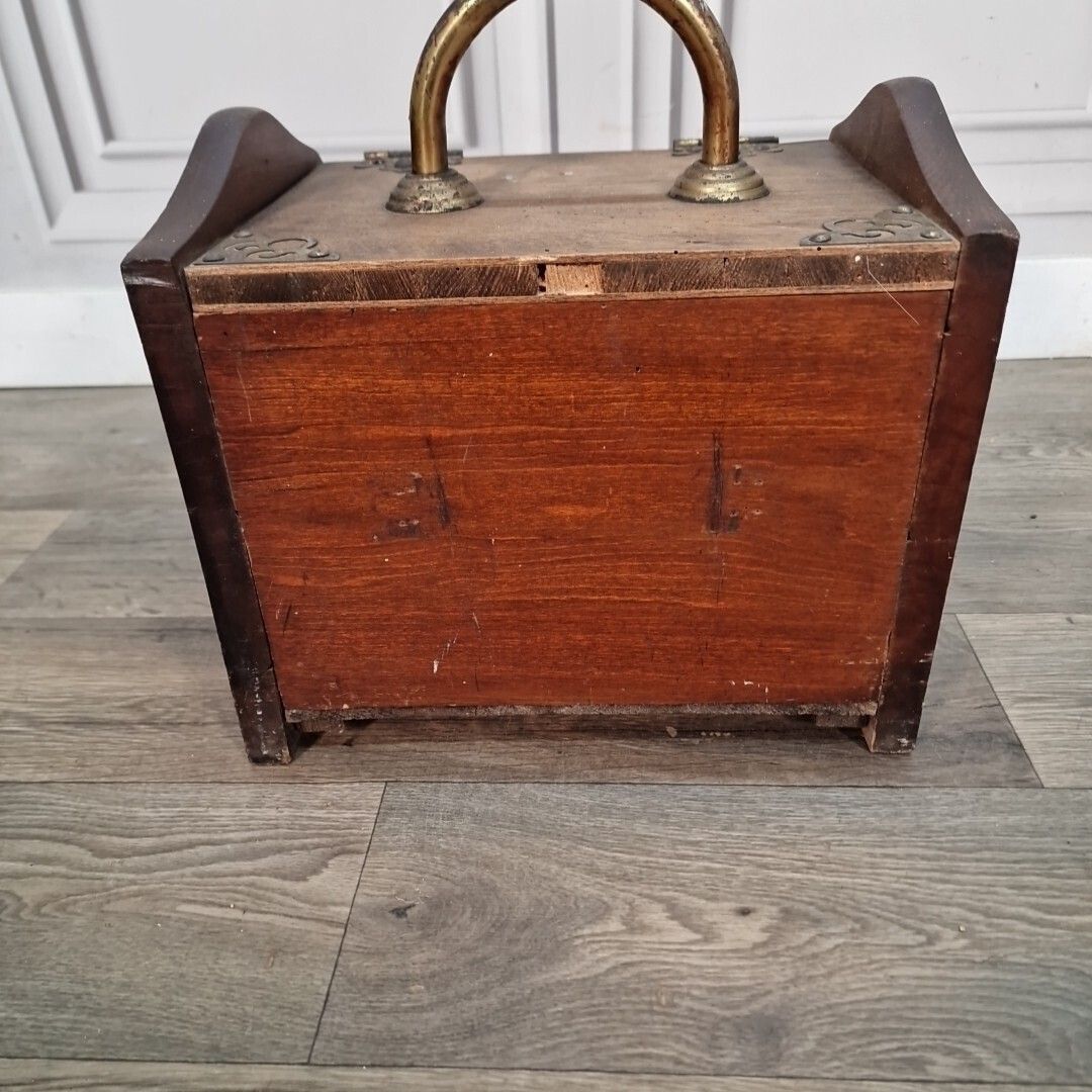 photo vintage Antique Coal Scuttle   Mahogany Brass Mounted   Fireside Box Fire Log Storage