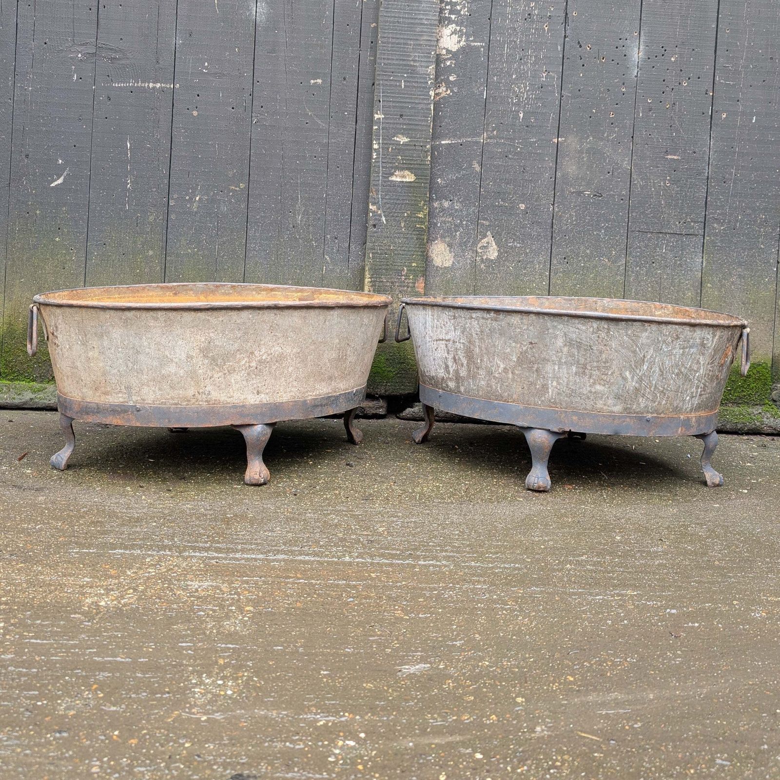 Garden Decor A Pair Of Oval Garden Planters photo