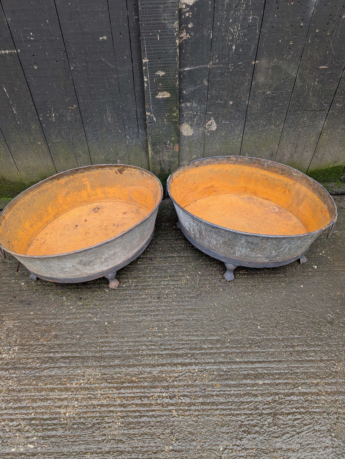 490.0 A Pair Of Oval Garden Planters photo