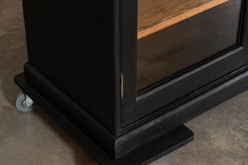 8913.0 Large English Ebonised 19thc Pine Glazed Dresser photo