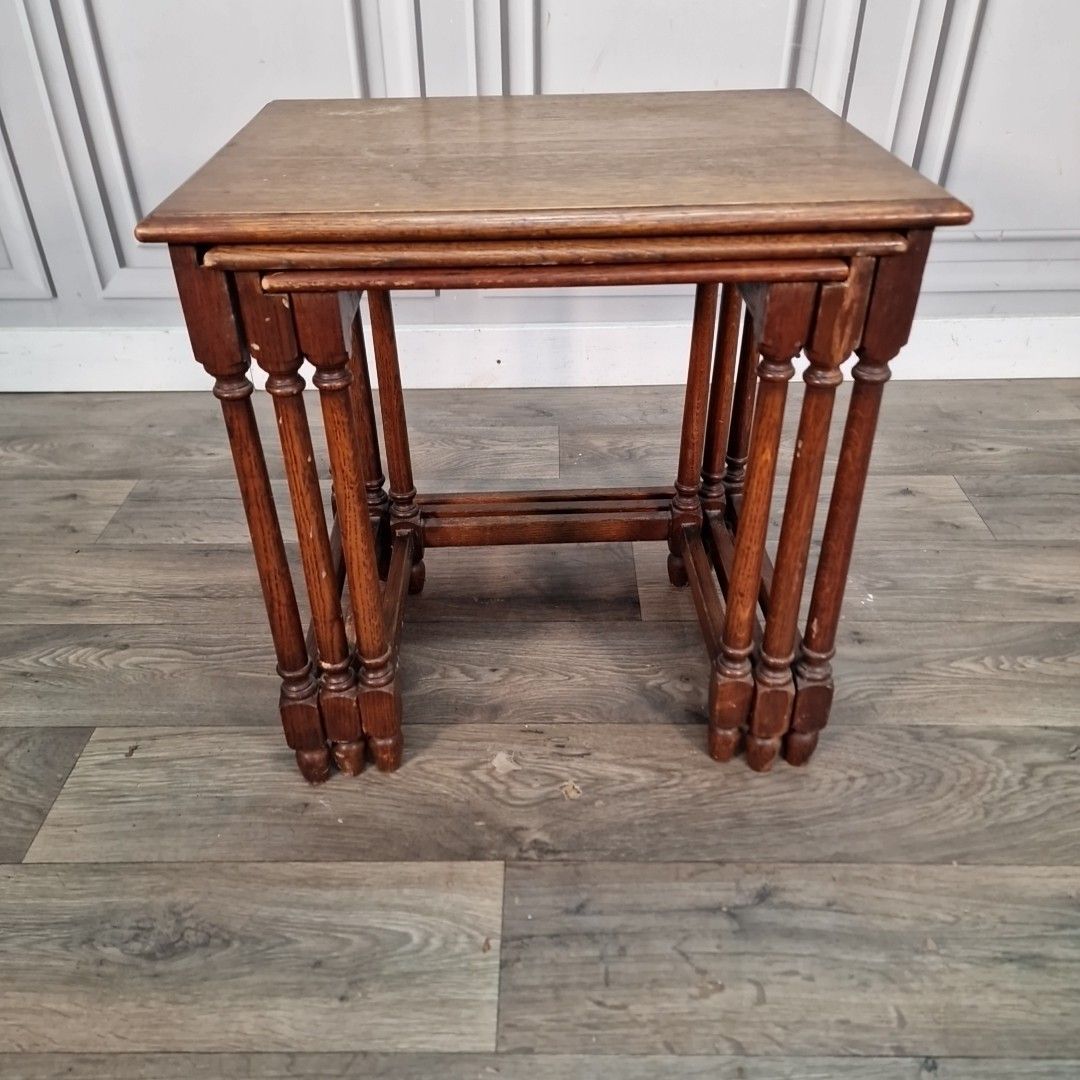 Furniture Antique Nesting Tables Oak Turned Legs Wooden Vintage Retro Side Lamp Nest photo