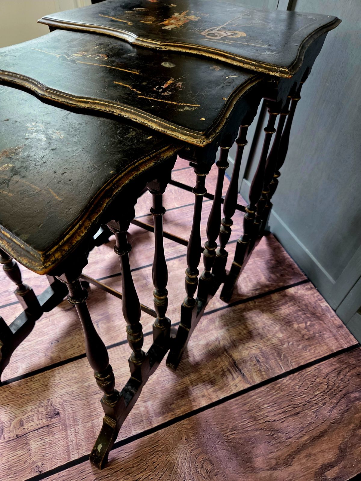 photo furniture Antique Chinoiserie Nest Of Three Tables – Lacquered – W. Charles Tozer London