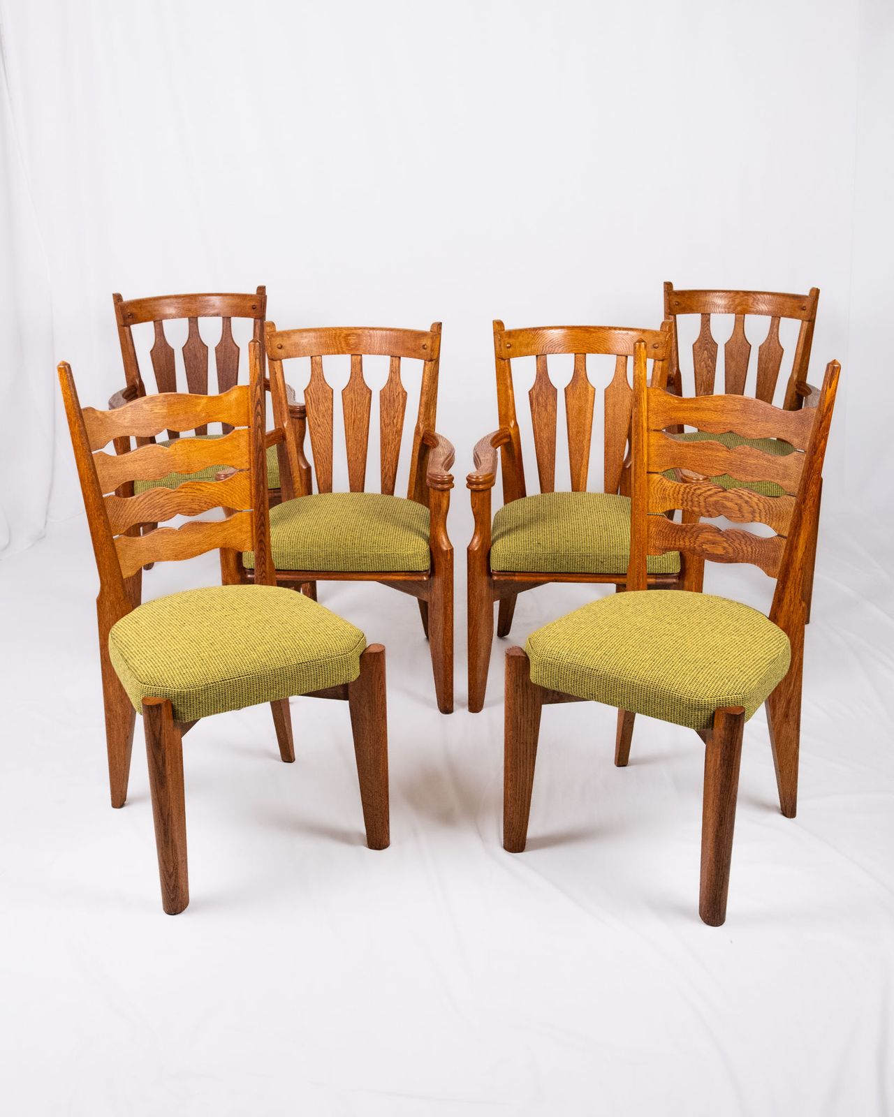 photo vintage Set Of 4 Oak And Wool Chairs By Guillerme And Chambron For Votre Maison, France, 1950s