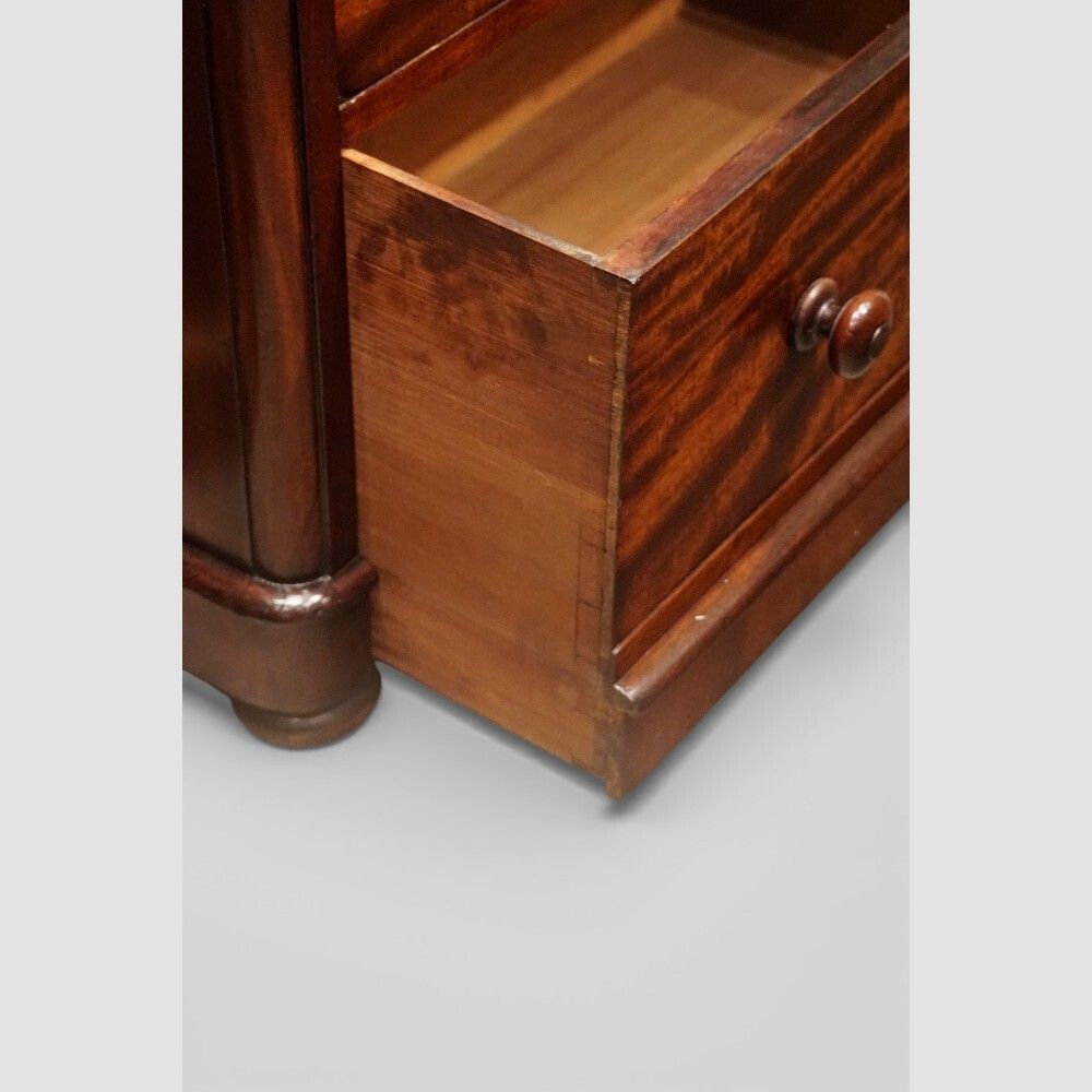 Small Victorian Mahogany Chest Of Drawers photo furniture