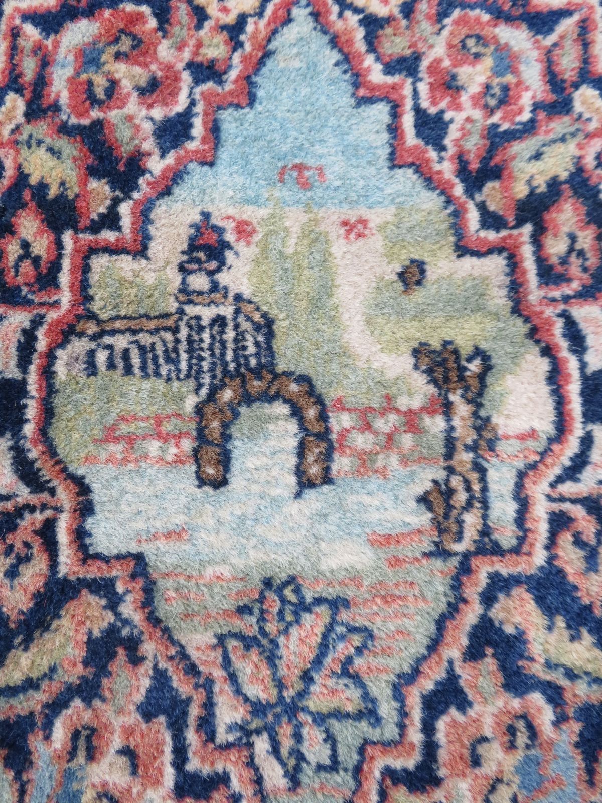 Antique Asian Pictorial Rug. 166cm X 104cm photo Textiles