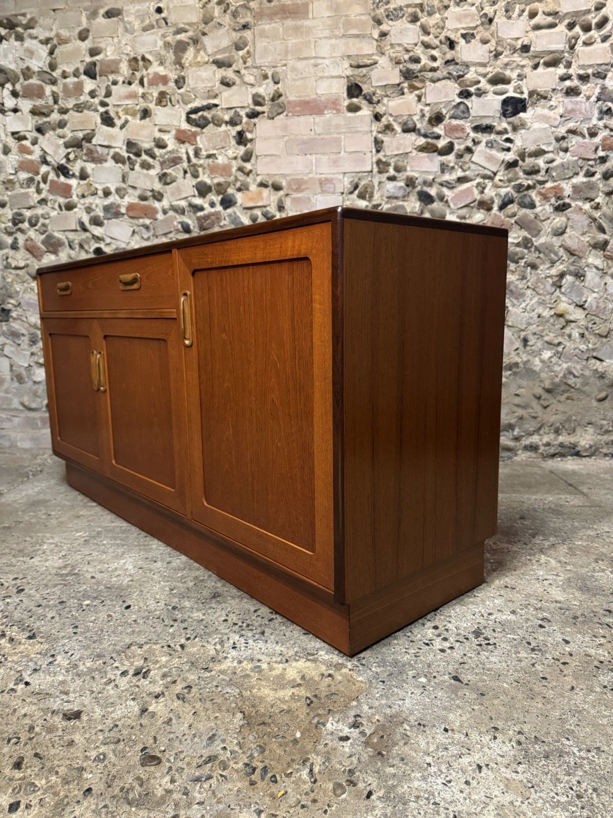 photo vintage 🚛 Vintage Mid Century G Plan Fresco Teak Sideboard Danish/Scandinavian Design