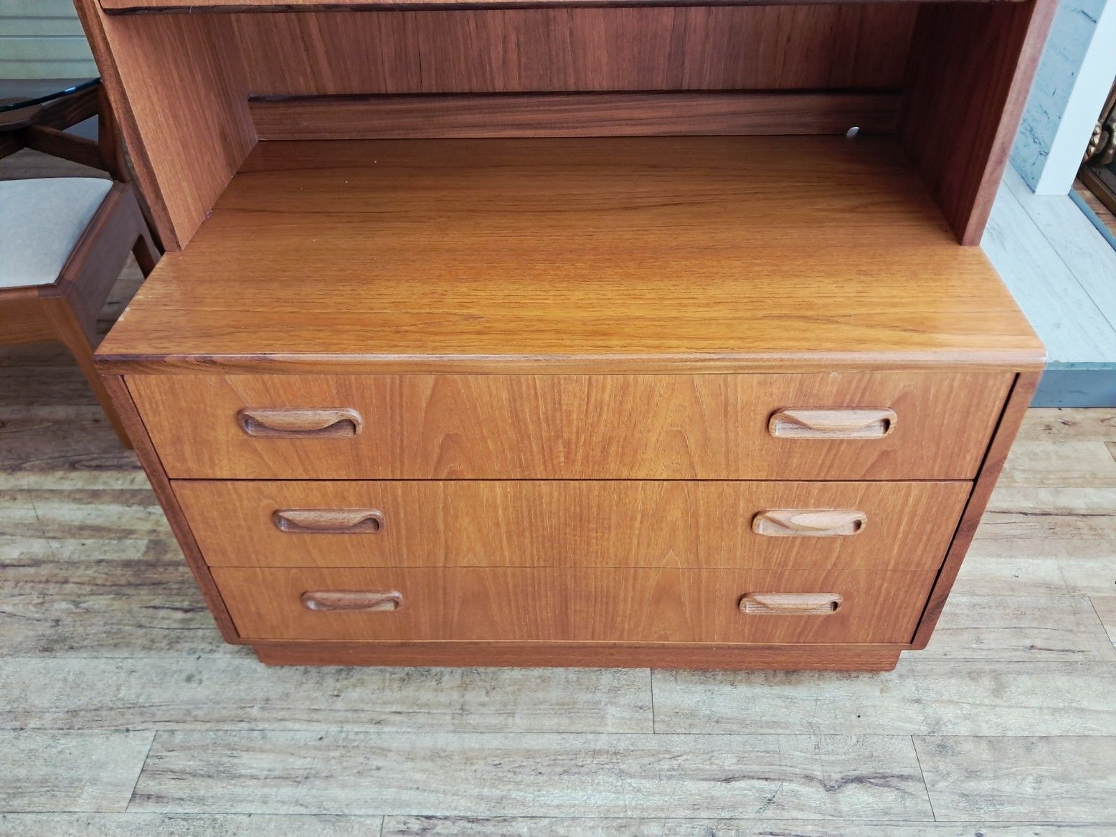 photo vintage G Plan Fresco Teak Bureau Desk: Mid Century Cocktail Cabinet Workstation 1970's