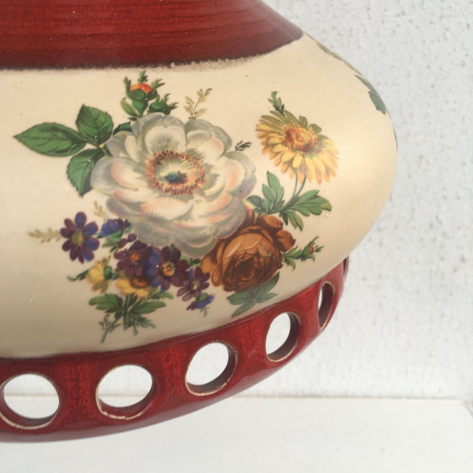 Rode Keramische Hanglamp photo furniture
