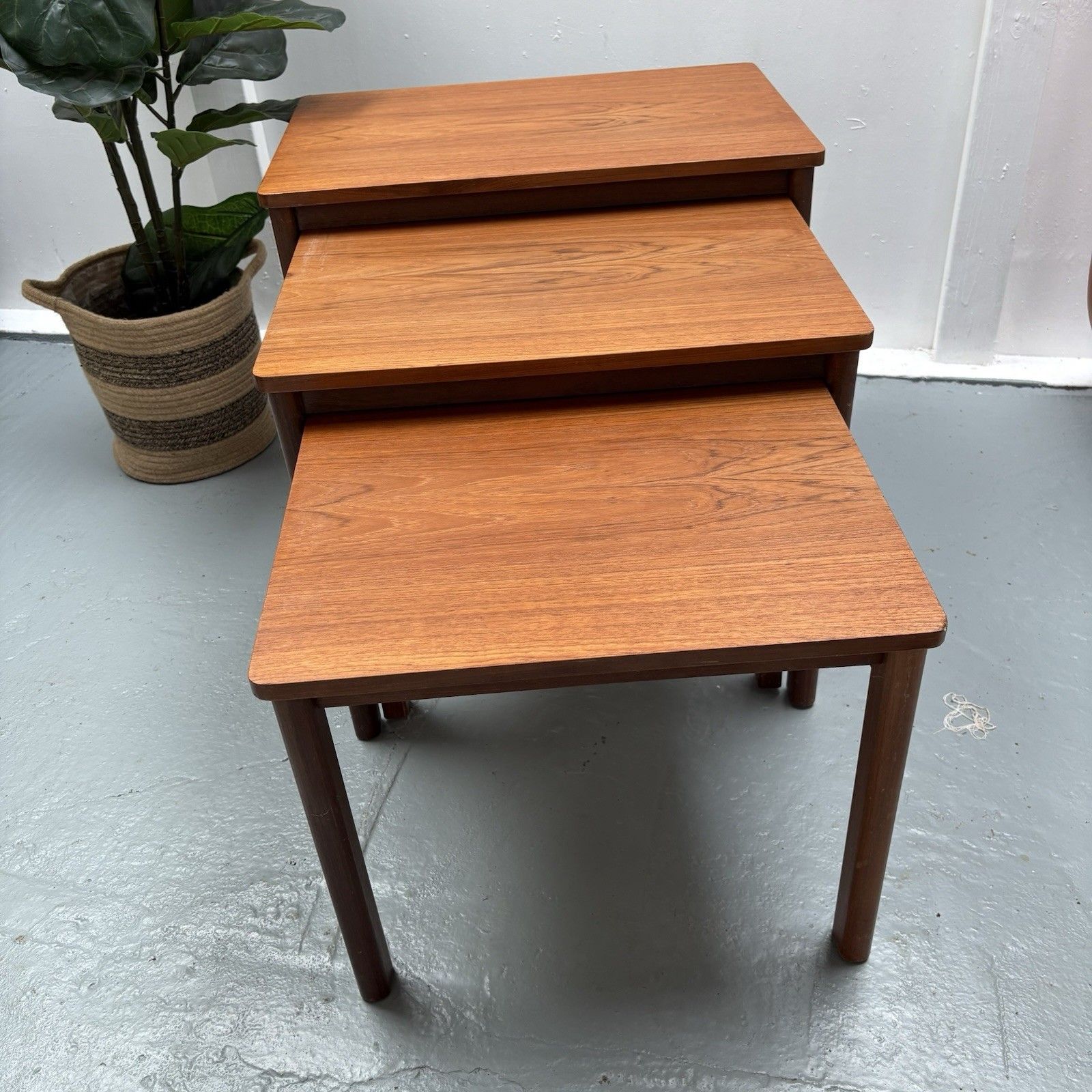 Danish Midcentury Modernist Nest Of Three Tables In Teak & Rosewood photo vinterior