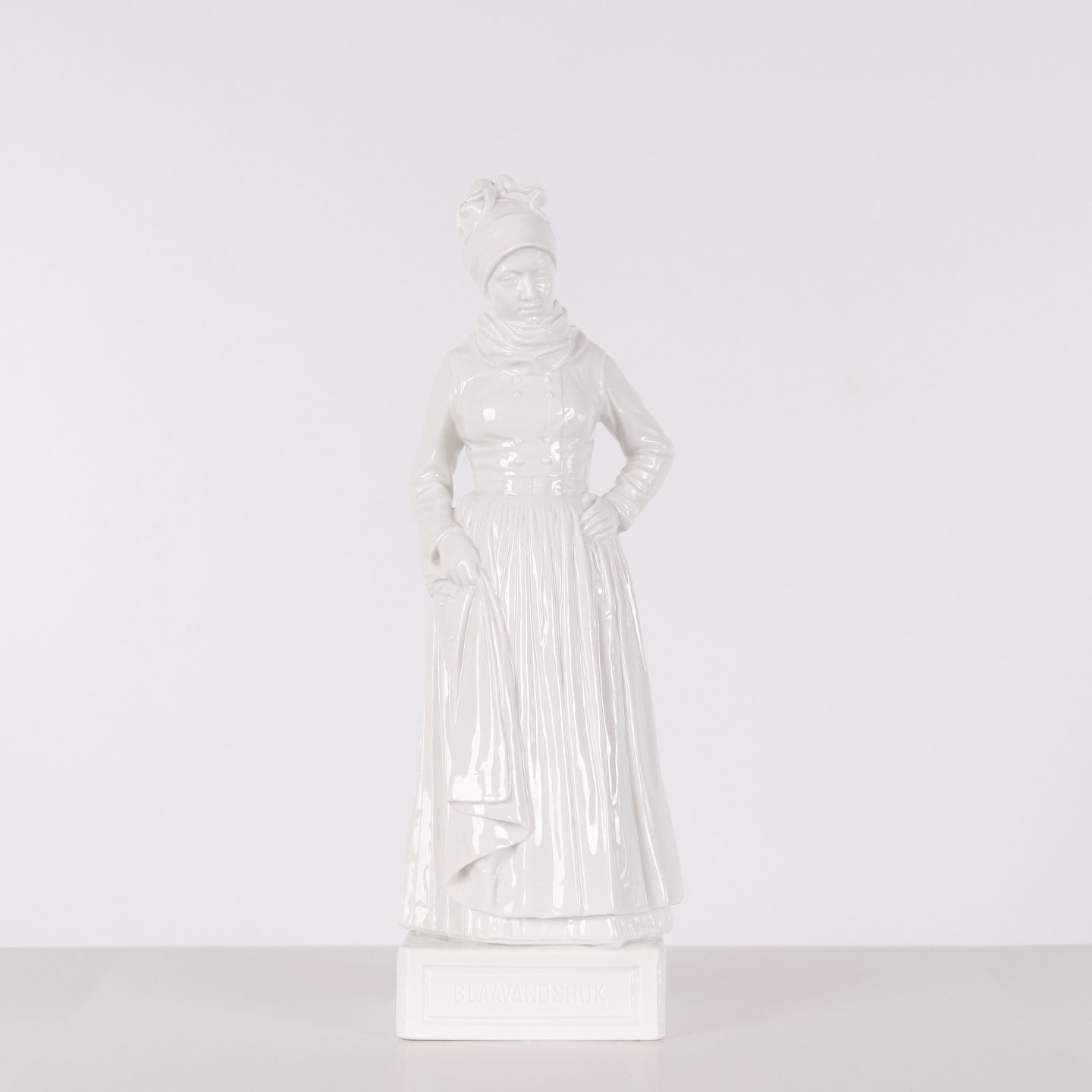 Porcelain Figurine – Chef's Uniform, Amager – Carl Martin Hansen – Royal Copenhagen