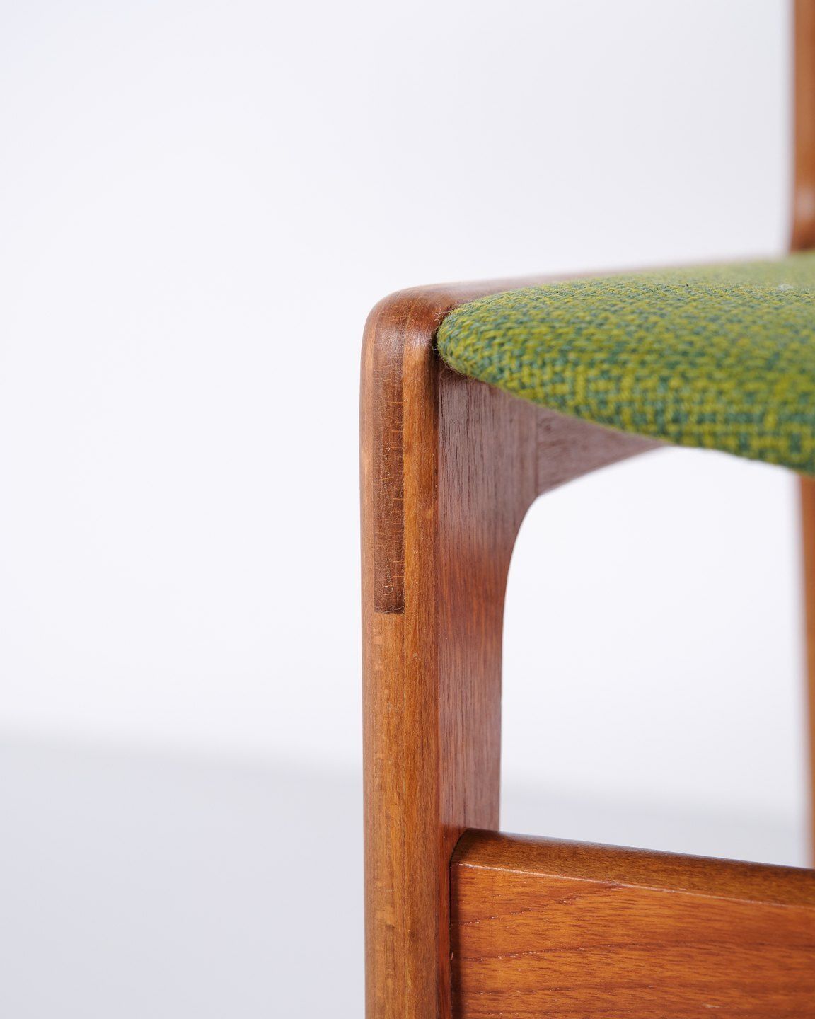 photo furniture Erik Buch Dining Chair In Teak Upholstered With Green Fabric From The 1960s