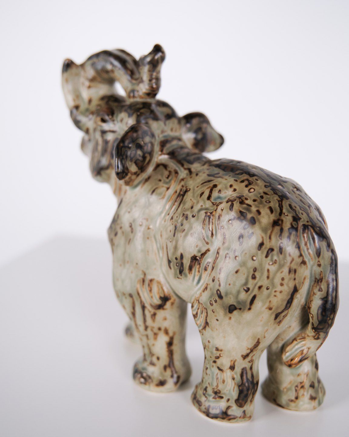 Stoneware Figurine – Standing Elephant – Model 21517 – Knud Kyhn – Royal Copenhagen photo vinterior