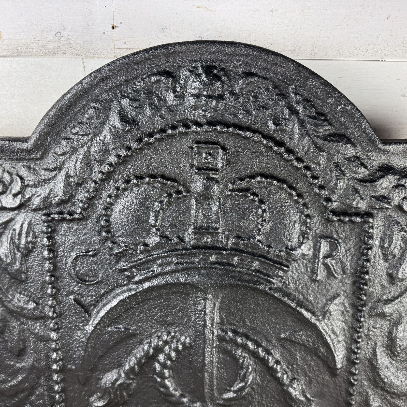 Antique Cast Iron Fire Back With Anchor Design photo Home Fixtures