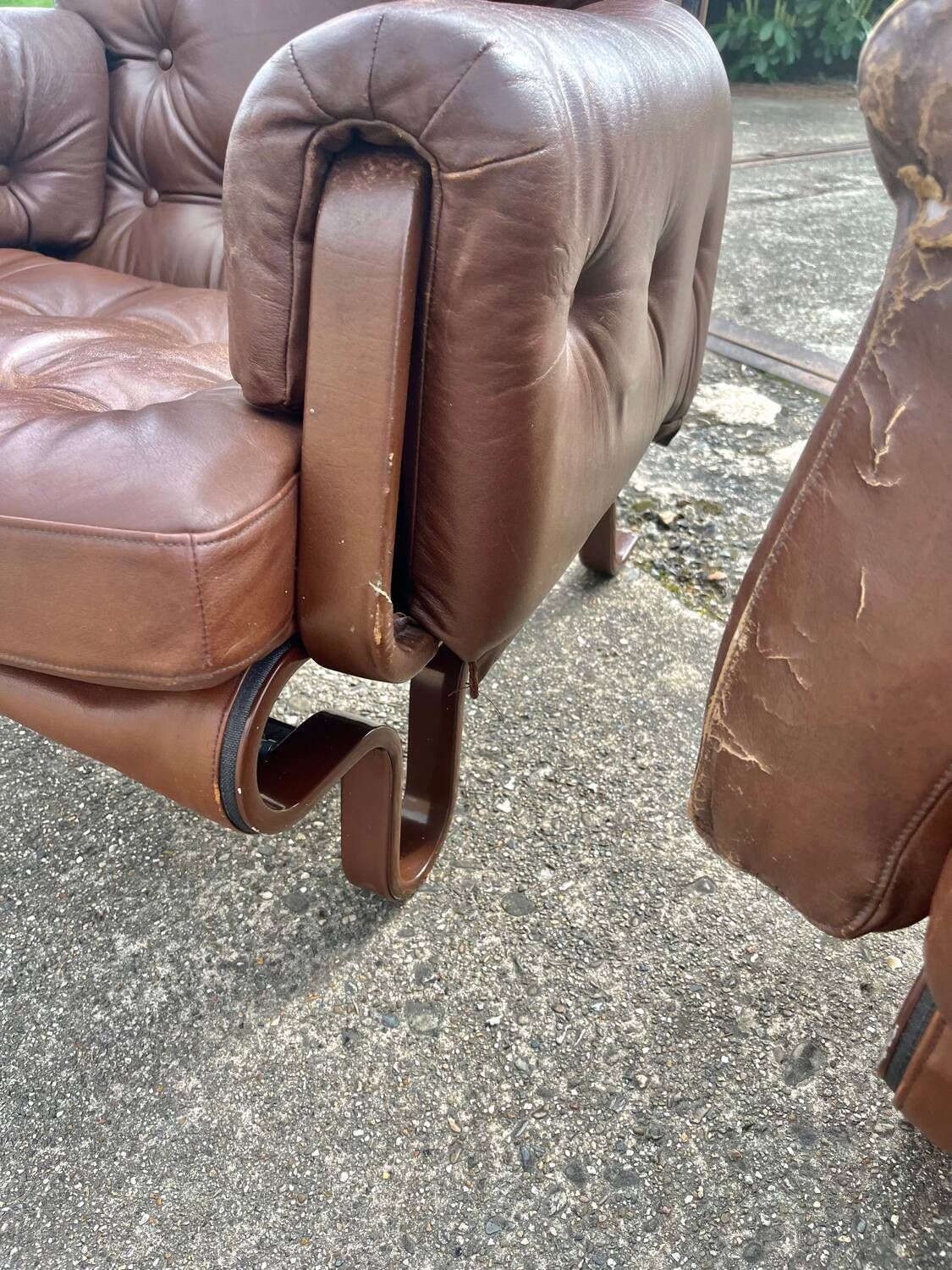 Zwevende Bank En Fauteuils Van Eric Sigfrid Persson photo buy
