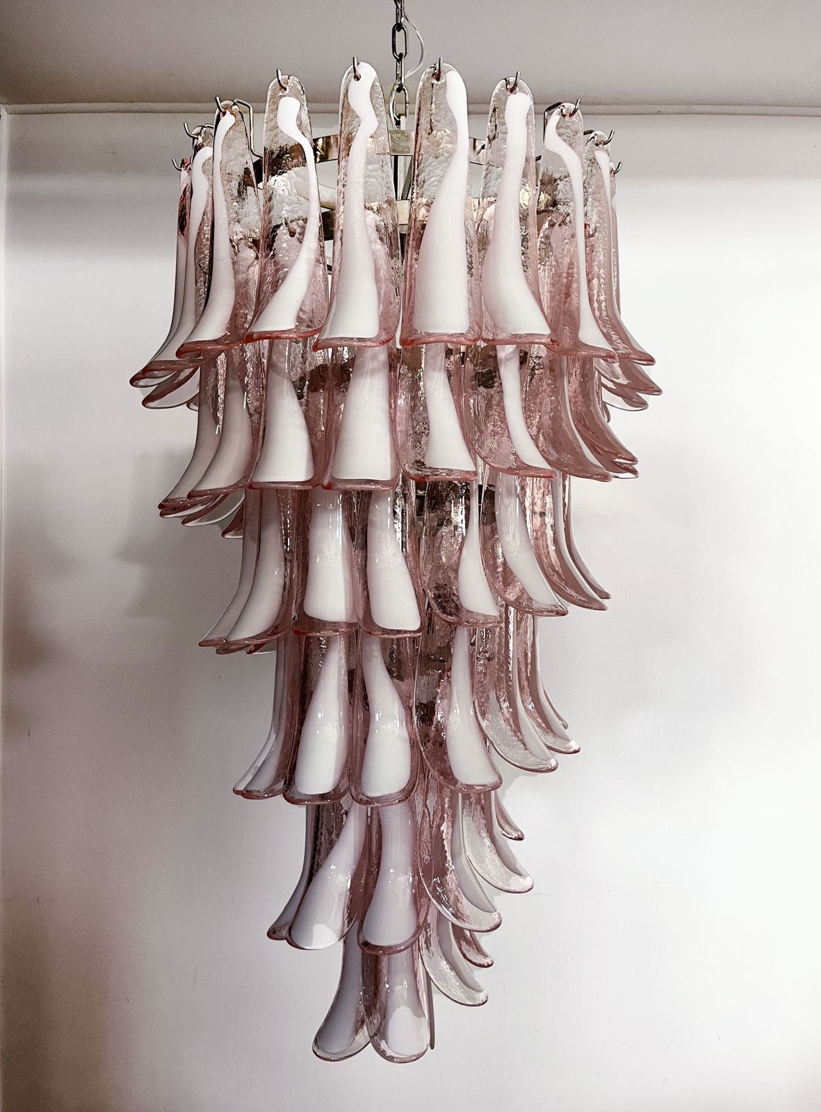Lighting Huge Italian Murano Glass Spiral Chandelier   83 Pink Glass Petals photo