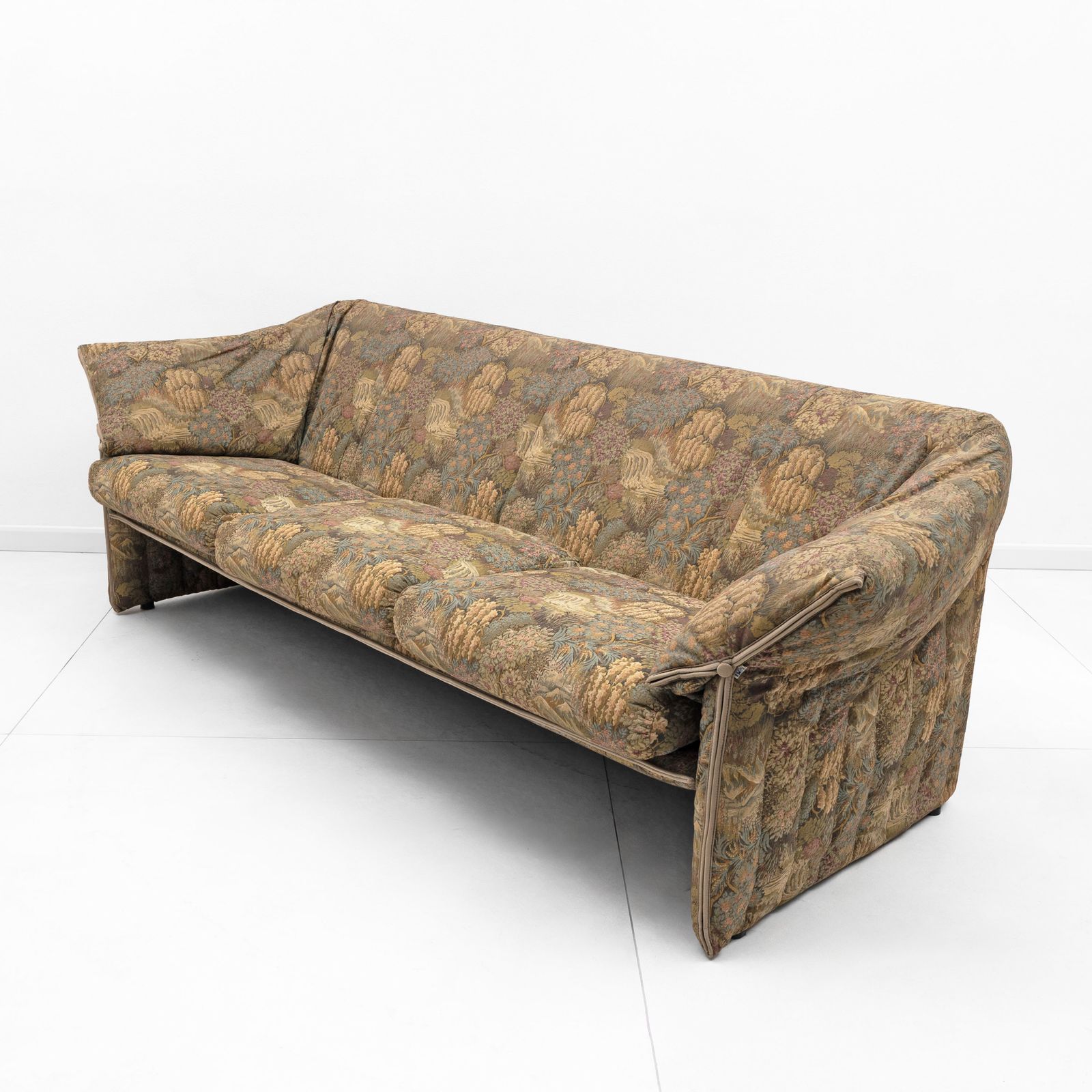 Jacquard Fabric Sofa, Mario Bellini, "Le Stelle" B&B Italia, 1970 photo furniture