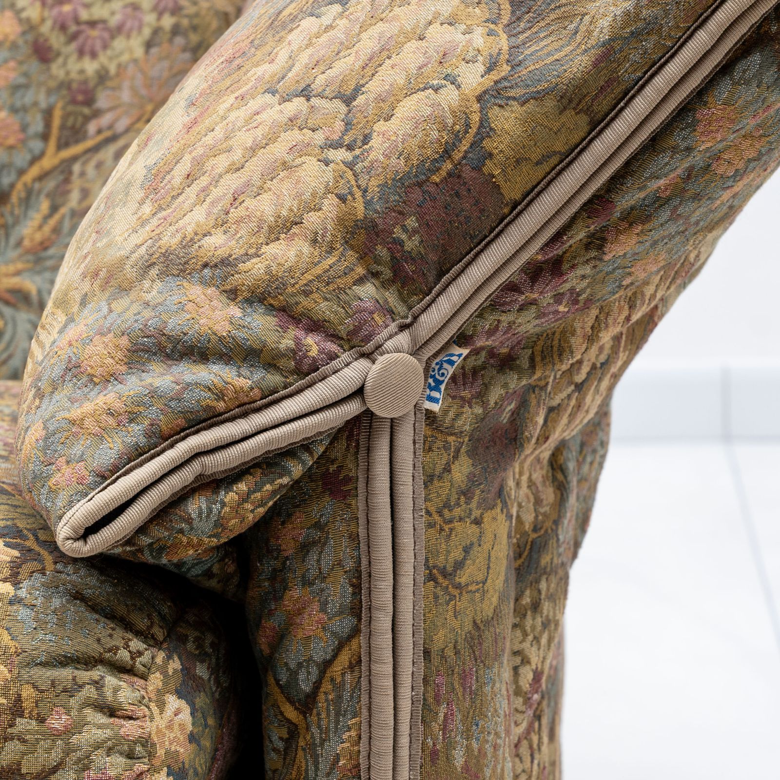 photo furniture Jacquard Fabric Sofa, Mario Bellini, "Le Stelle" B&B Italia, 1970