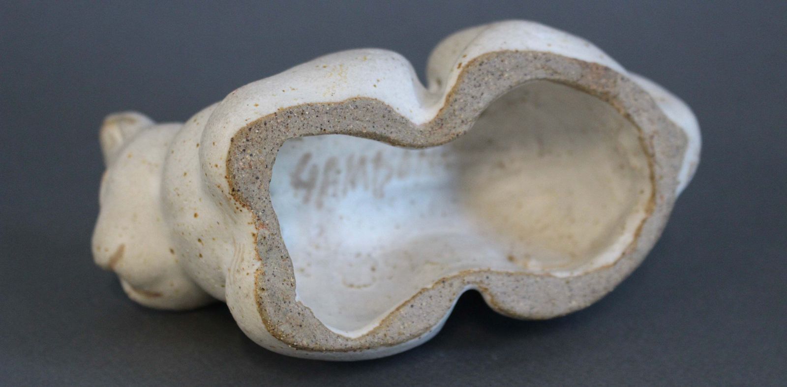 photo vinterior Vintage Italian Ceramic Loafing Cat By Bruno Gambone (Circa 1980s)