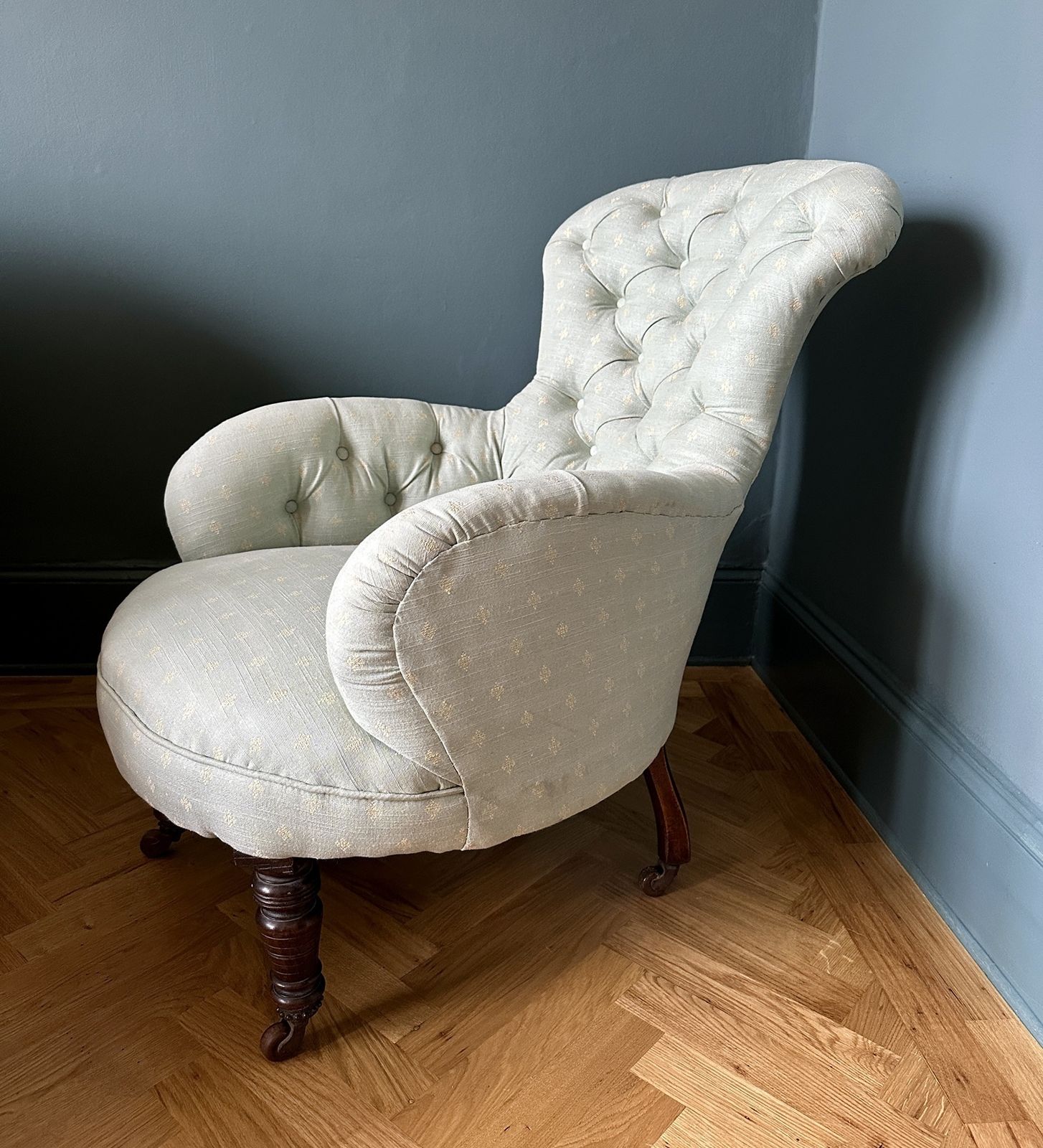 Small Iron Back Buttoned Armchair – Country House Chair C.1880 photo vinterior