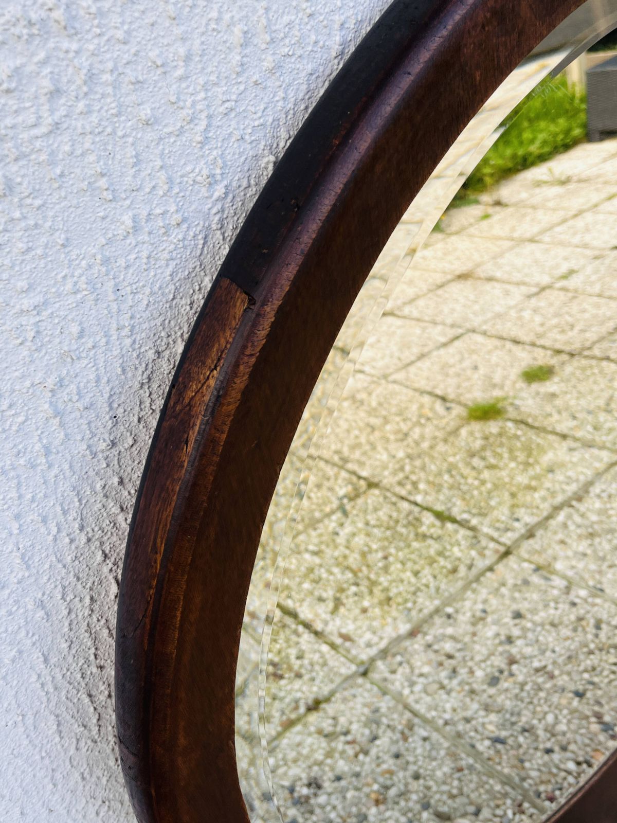 photo for sale Ronde Houten Spiegel Met Geslepen Rand