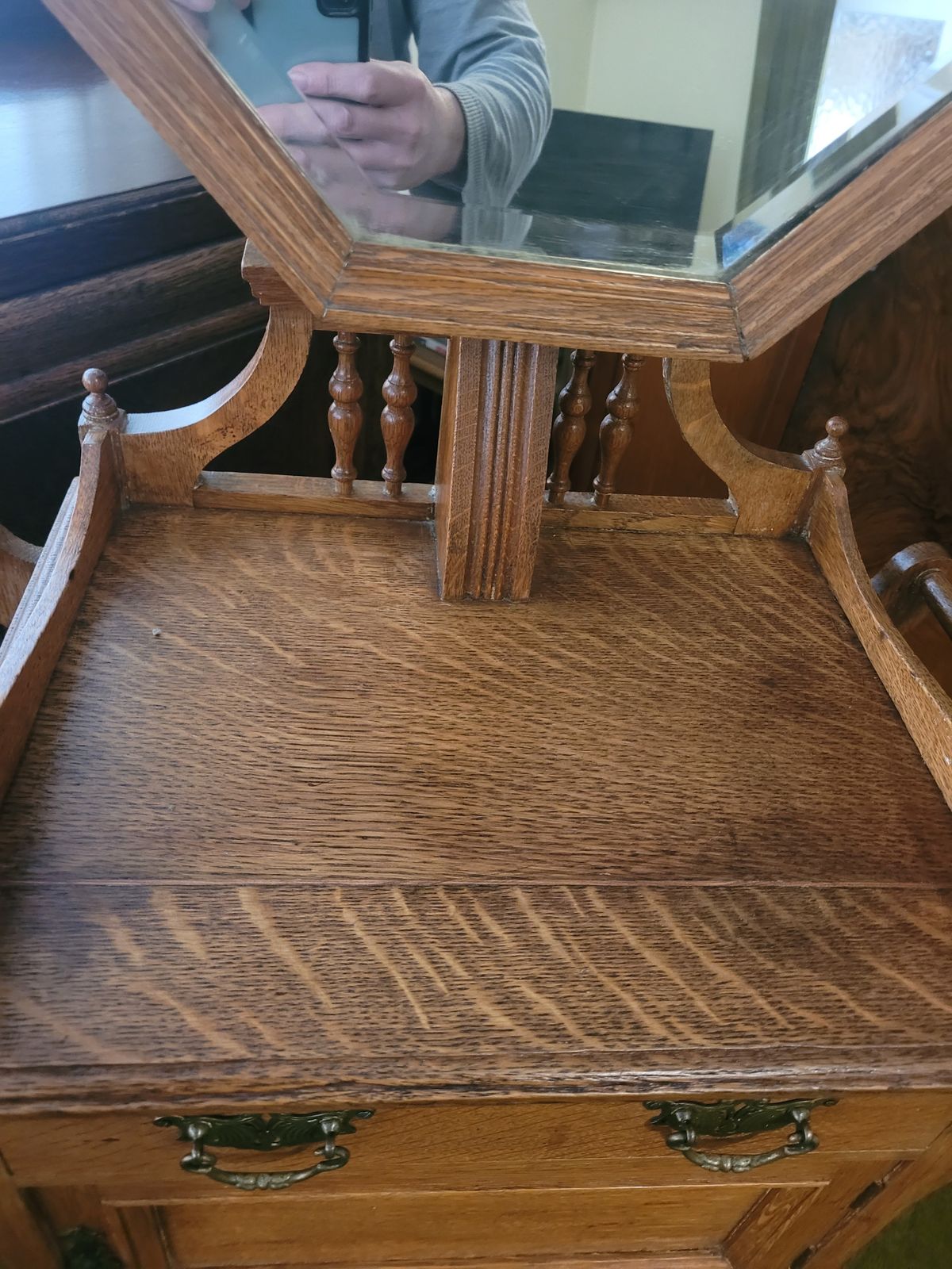 Late 19th Century To Early 20th Century Oak Dressing Stand   Shaving Stand photo vinterior