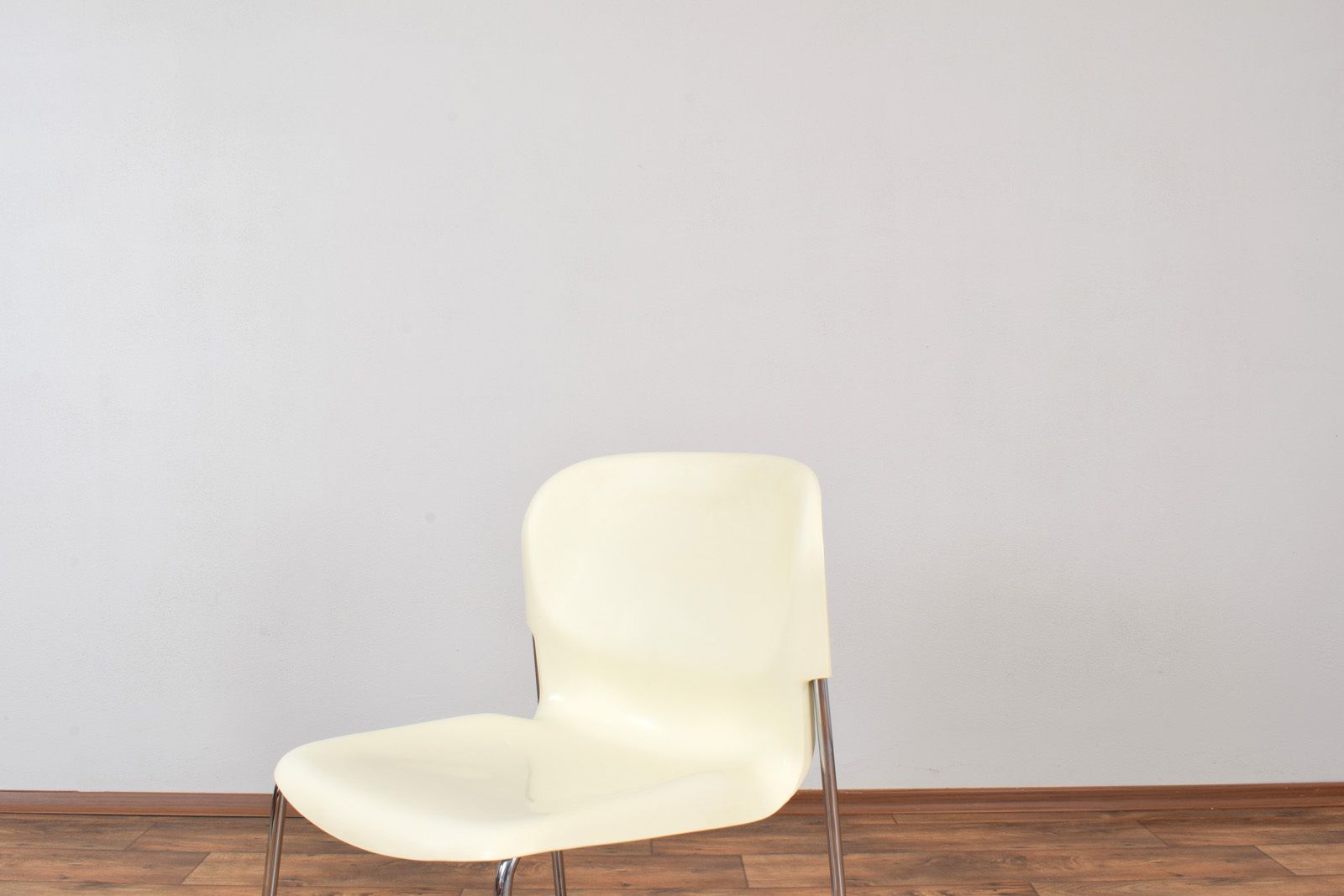 photo furniture Sm400k White Swing Chair By Gerd Lange For Drabert, Set Of 4, 1980s