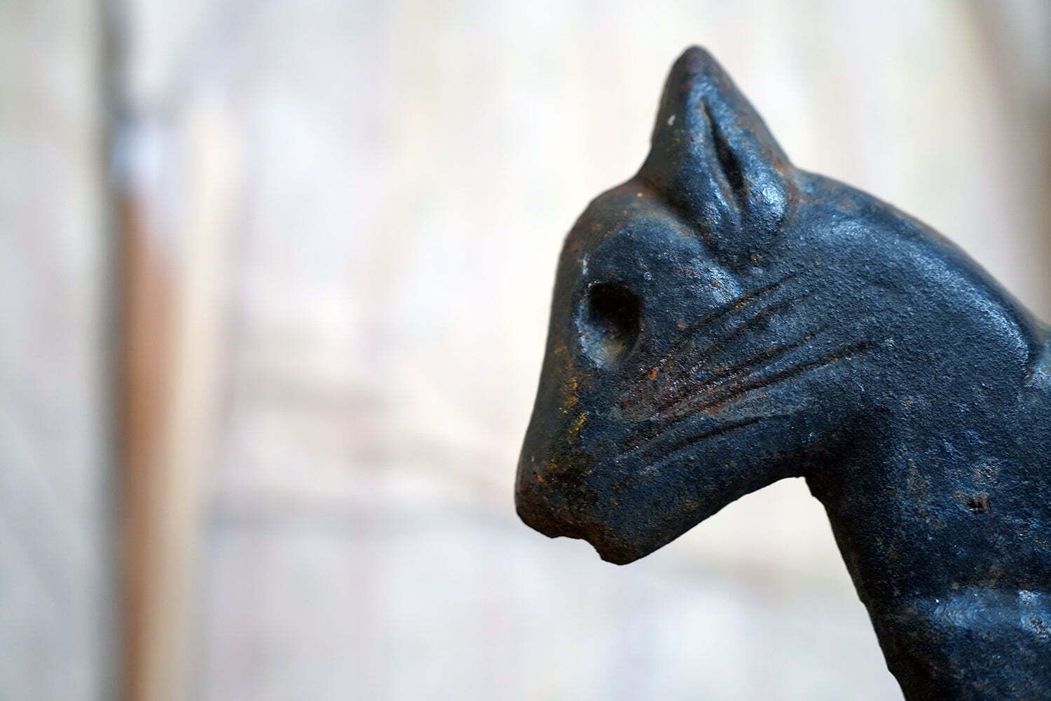 680.0 An Early 20thc American Folk Art Painted Cast Iron Boot Scraper Formed As A Cat C.1920 photo