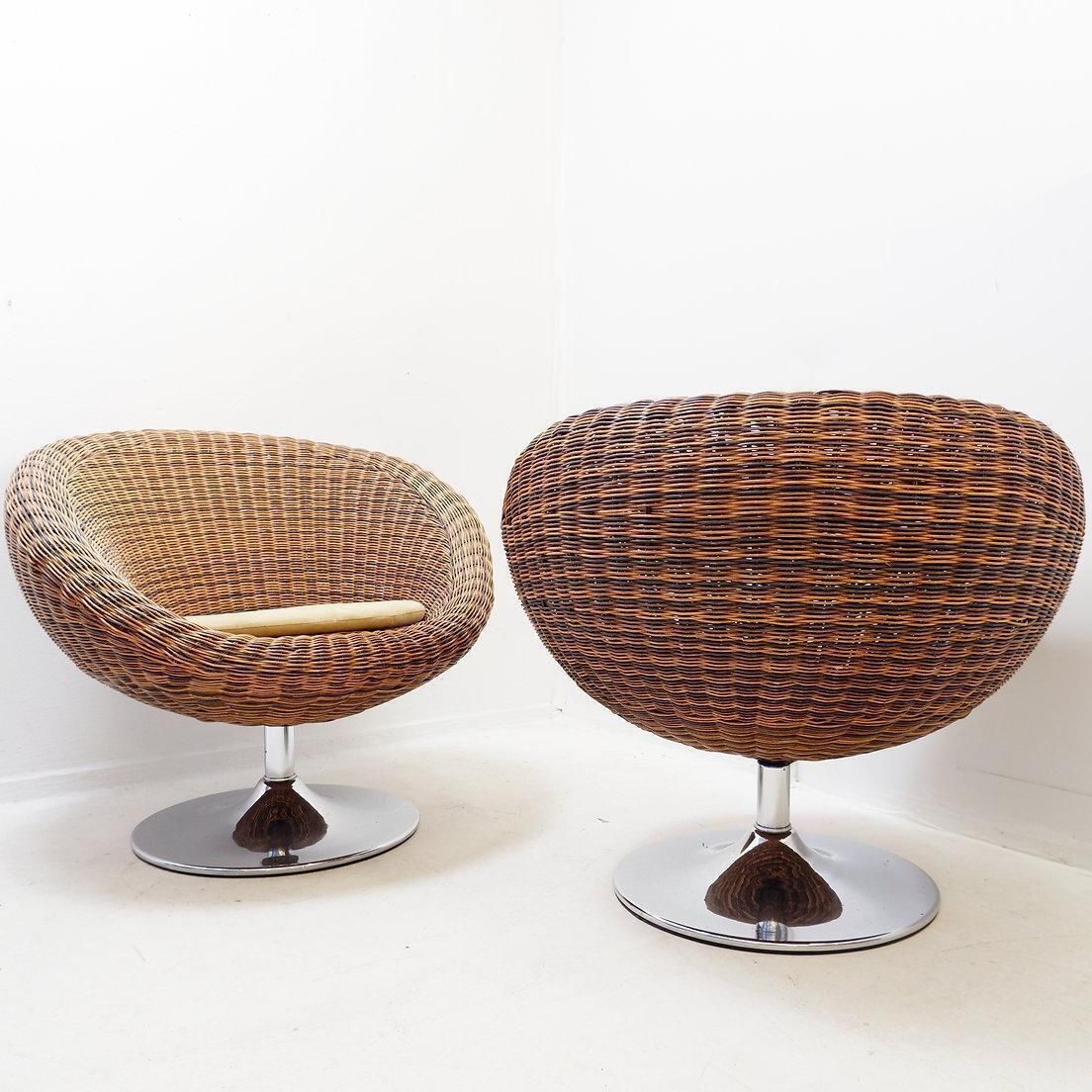 Vintage Wicker Swiveling Chairs With Chrome Tulip Base, 20th Century photo furniture