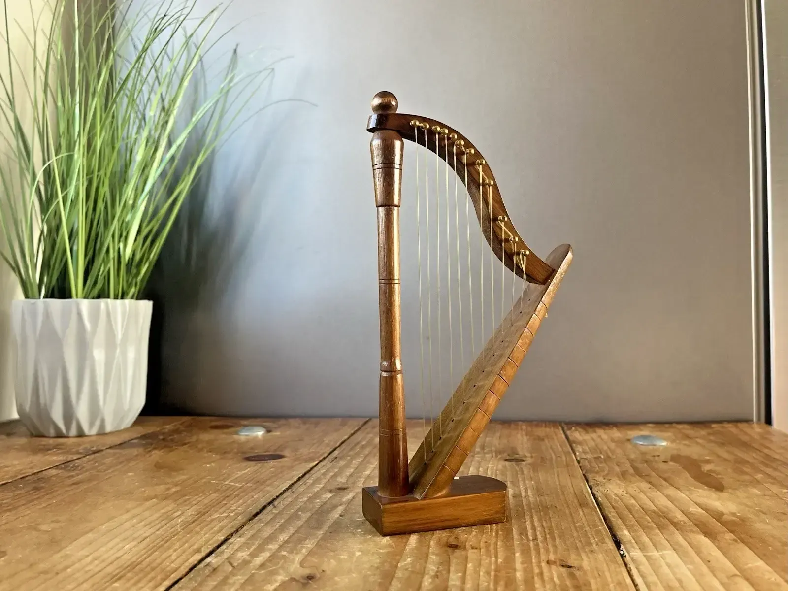 Vintage Miniature Model Welsh Wooden Harp Music Display Desk Souvenir Antique