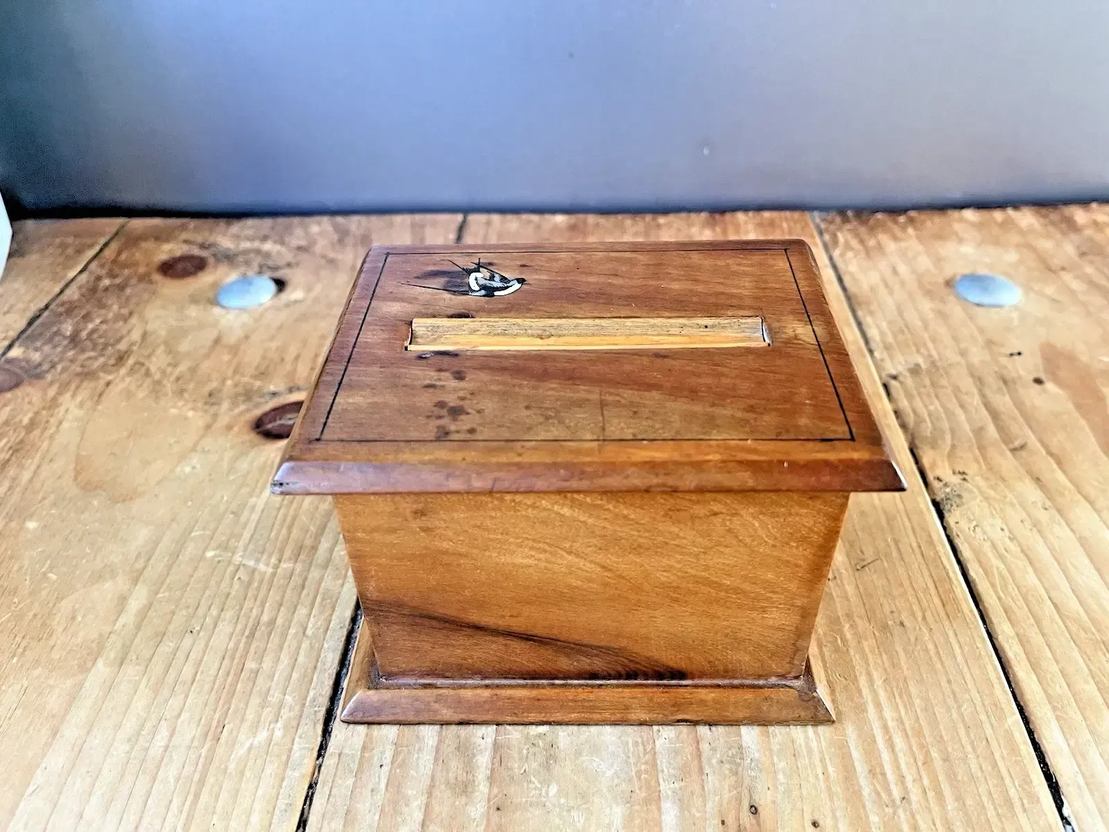 Antique Art Deco Wooden Painted Swallow Cigarette Holder Lift Dispenser Desk Box photo 50.0
